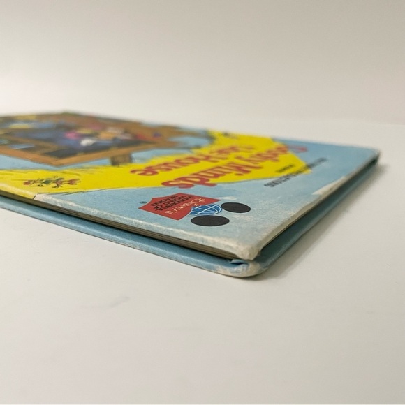Vintage Disneys Goofy Minds the House Book - Picture 4 of 13